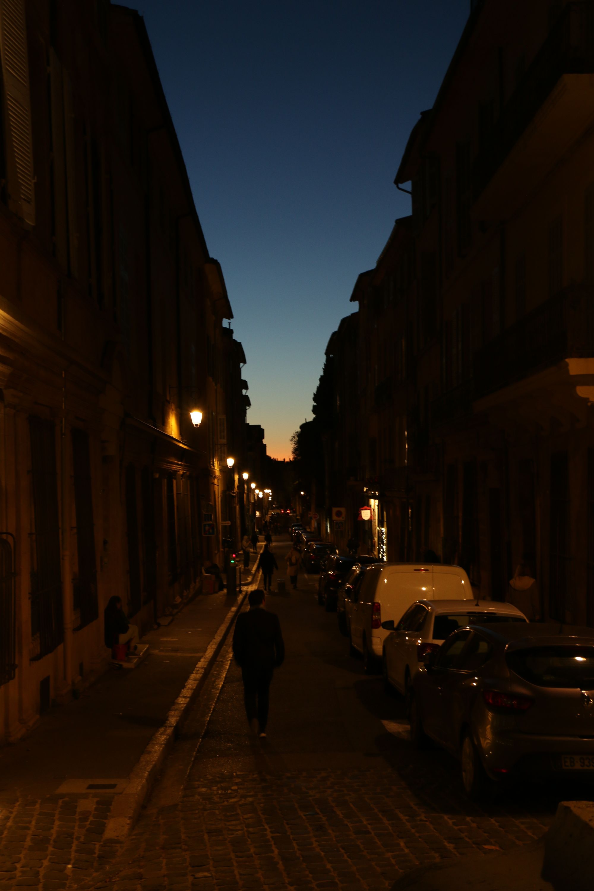 Aix de noite