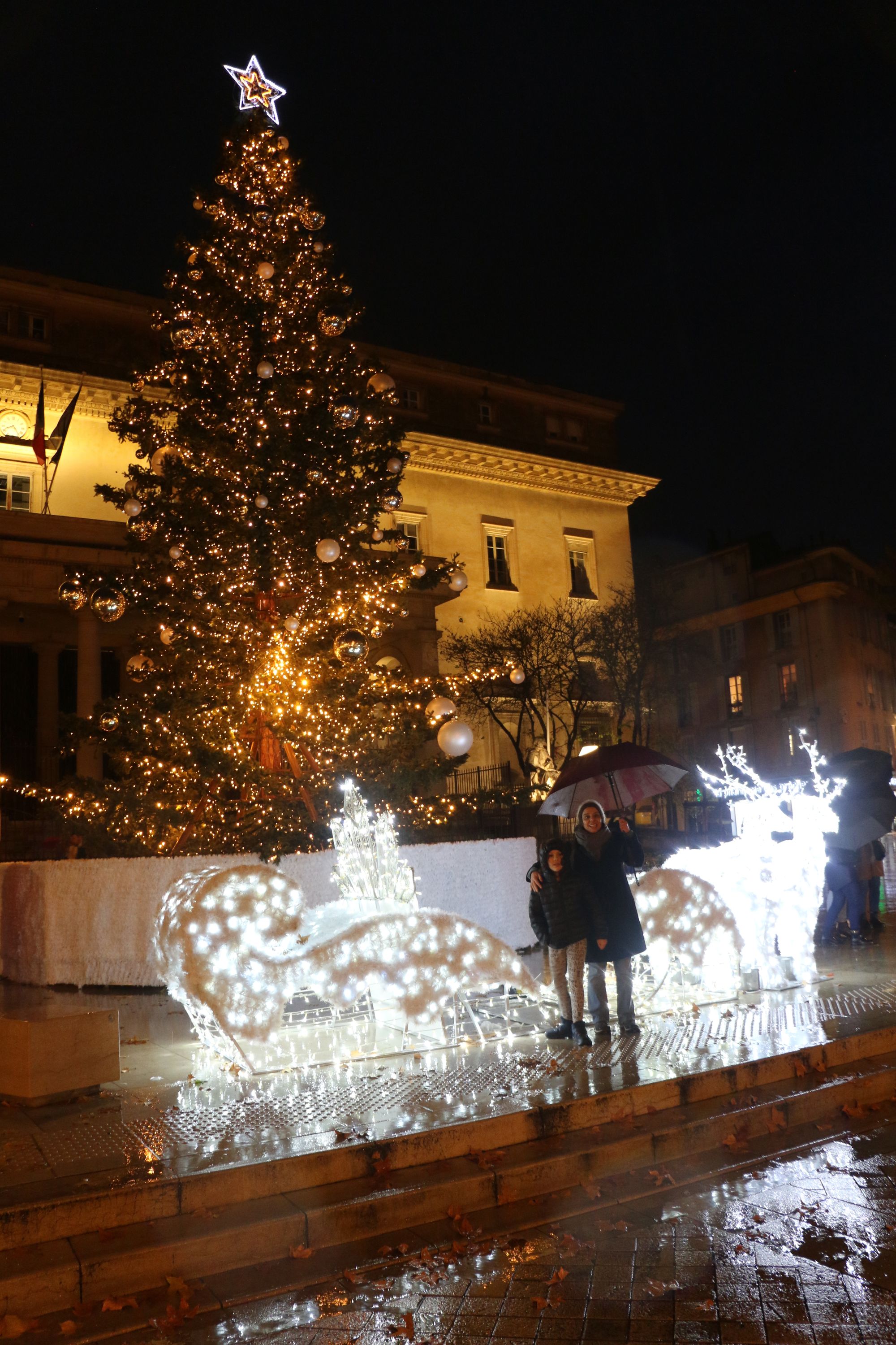 Aix de noite